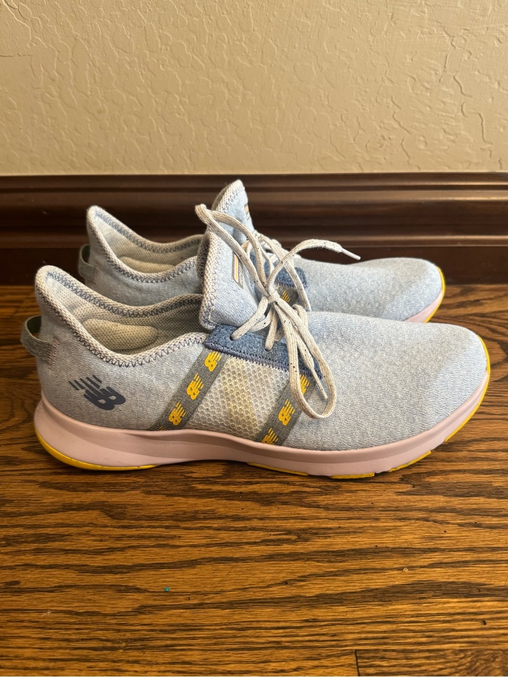 New Balance Pale Blue and Yellow Nergize V3 Running Shoes W 12 M 10.5
